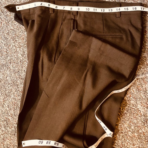 Used suit by Perry’s Ellis size 42